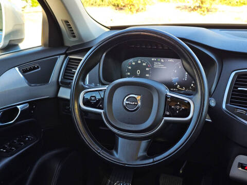 2021 Volvo XC90 T5 Momentum