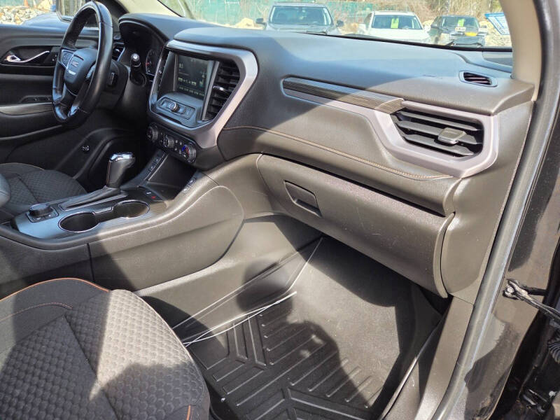 2018 GMC Acadia SLE-2