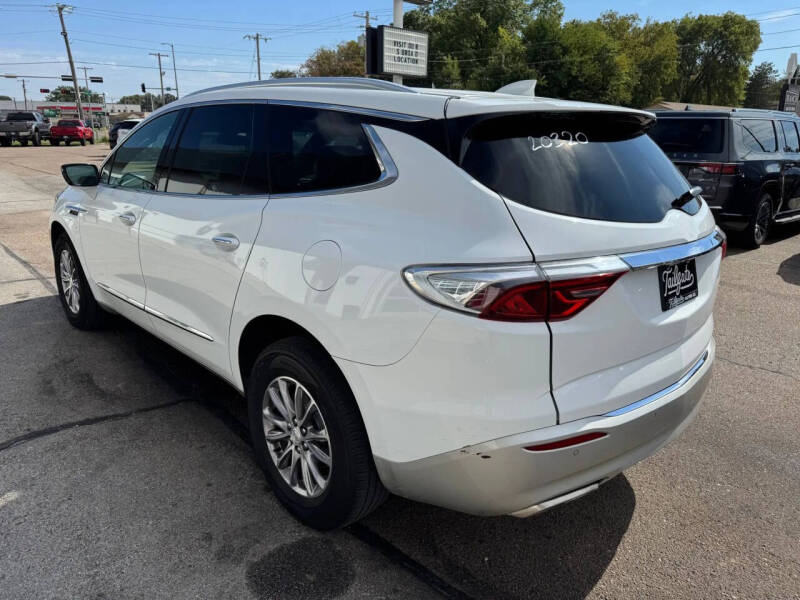 2022 Buick Enclave Essence