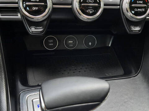 2022 Genesis G70