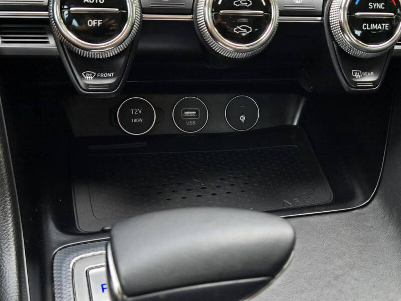 2022 Genesis G70