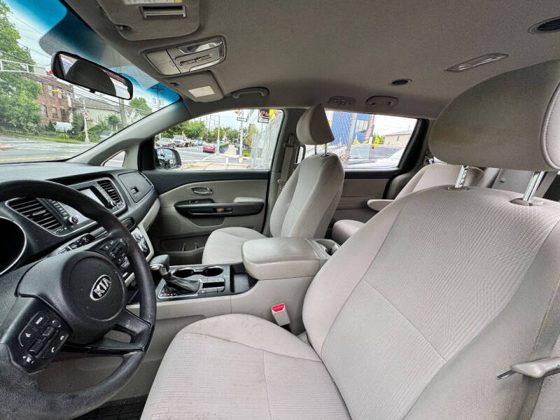 2019 Kia Sedona L