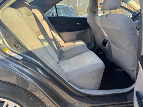 2014 Toyota Camry LE