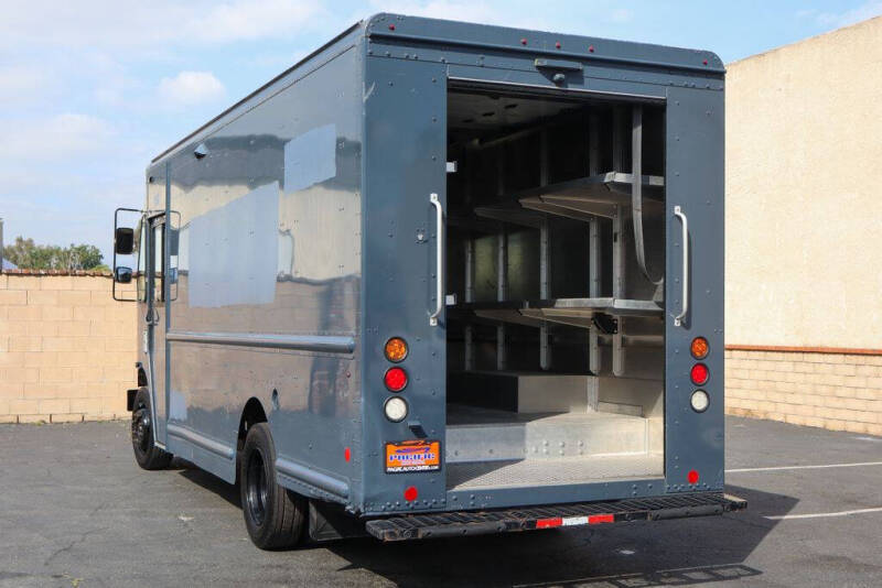 2020 Freightliner MT45 Chassis