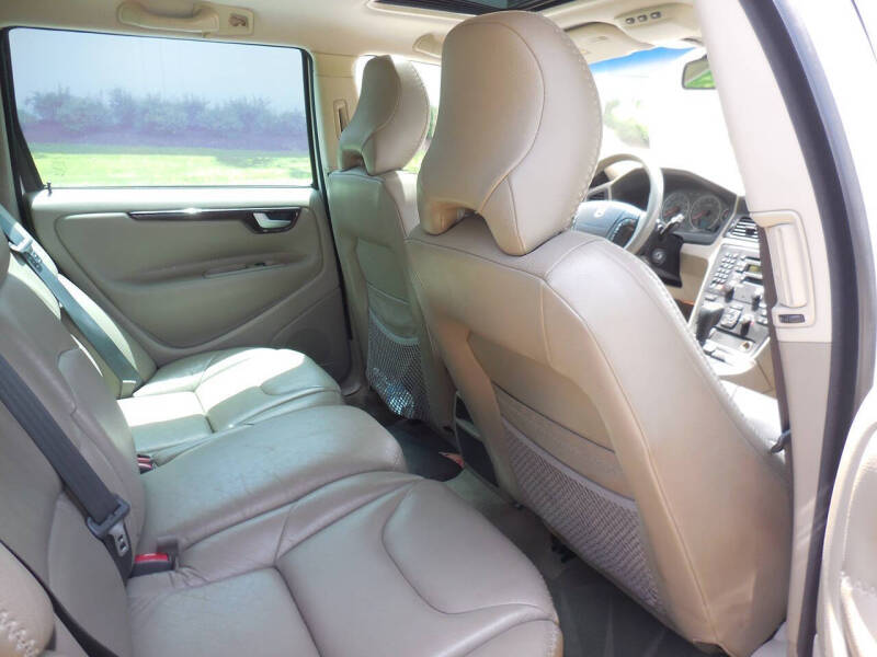 2004 Volvo XC70