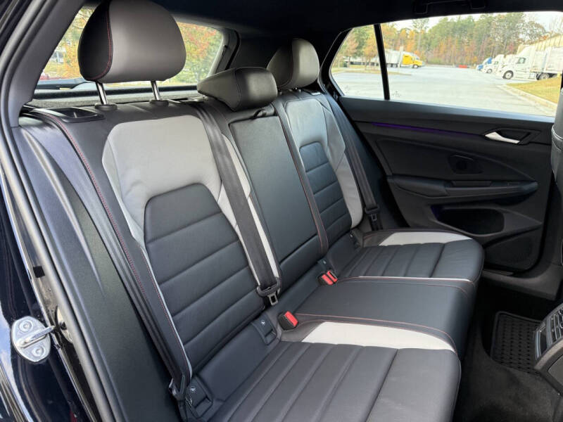 2024 Volkswagen Golf GTI SE