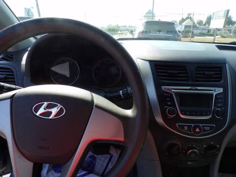 2017 Hyundai Accent SE