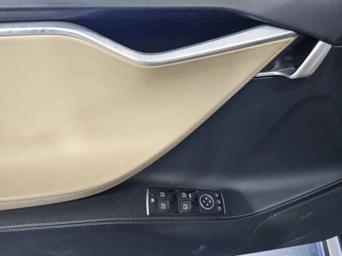 2016 Tesla Model S 70