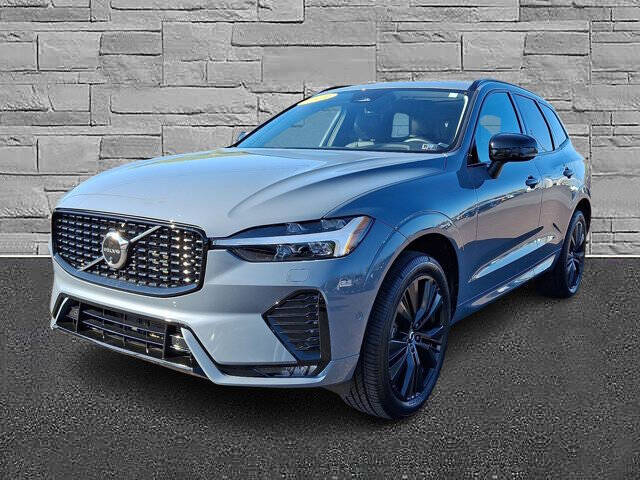 2024 Volvo XC60 B5 Plus Dark Theme