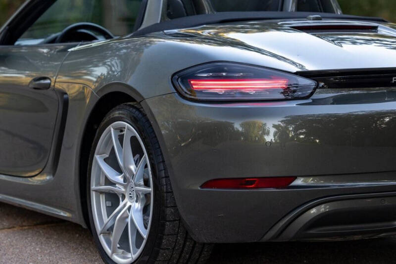 2021 Porsche 718 Boxster