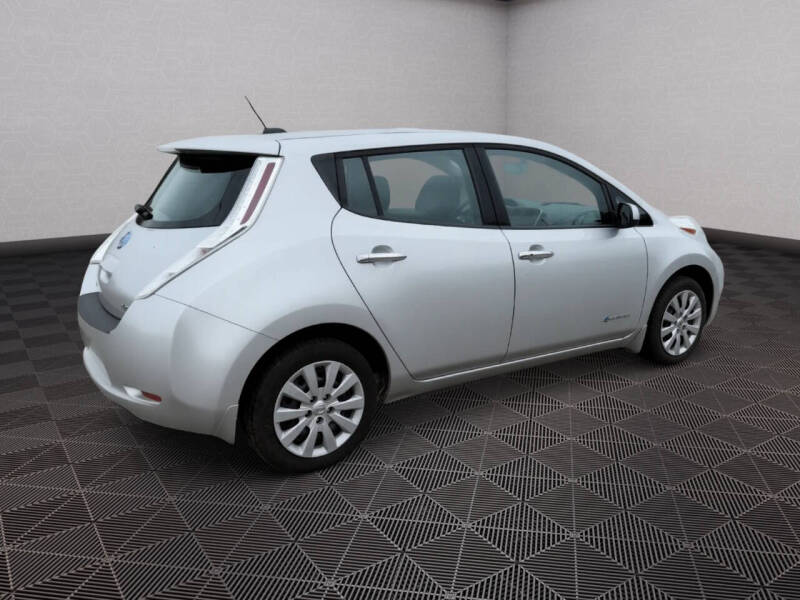 2017 Nissan LEAF S