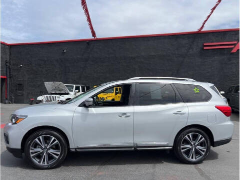 2020 Nissan Pathfinder Platinum