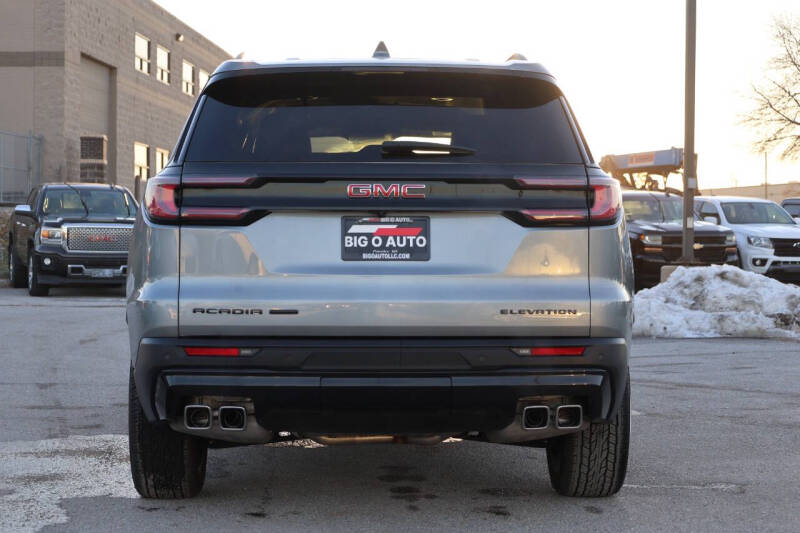 2024 GMC Acadia Elevation