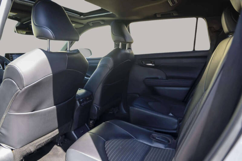 2022 Toyota Highlander XSE