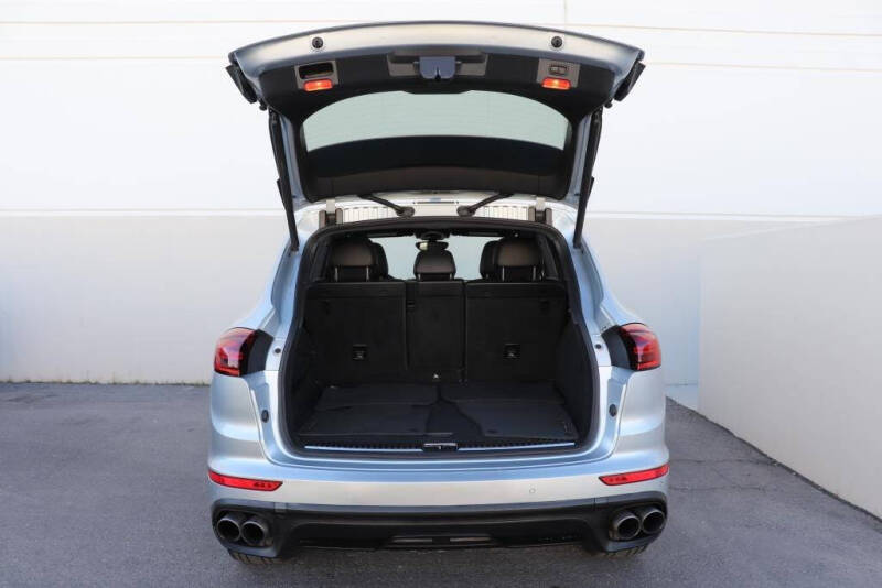 2018 Porsche Cayenne S