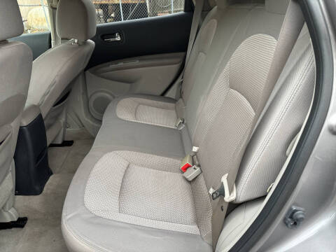 2011 Nissan Rogue S Krom