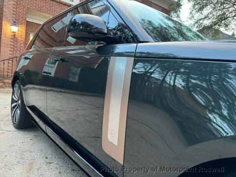 2025 Land Rover Range Rover P615 SV LWB