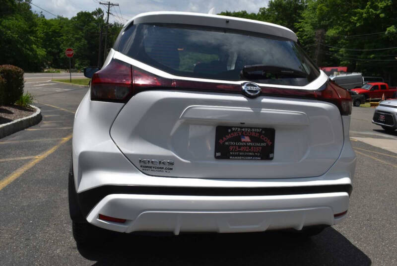 2021 Nissan Kicks S