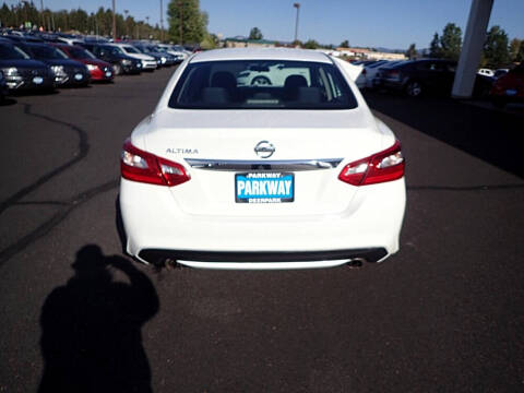 2016 Nissan Altima 2.5 SR