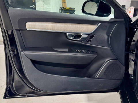 2023 Volvo S90 B6 Plus