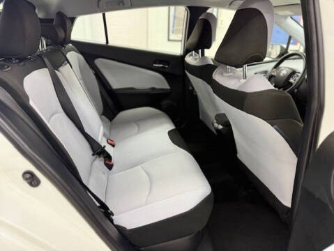 2019 Toyota Prius L Eco