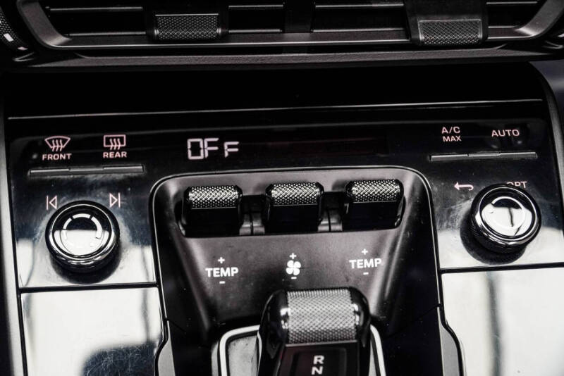 2022 Porsche 911 Carrera