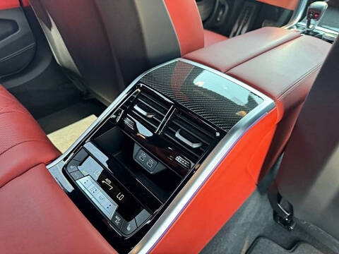 2022 BMW M8 Competition