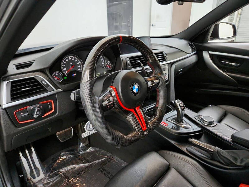 2018 BMW 3 Series 330i