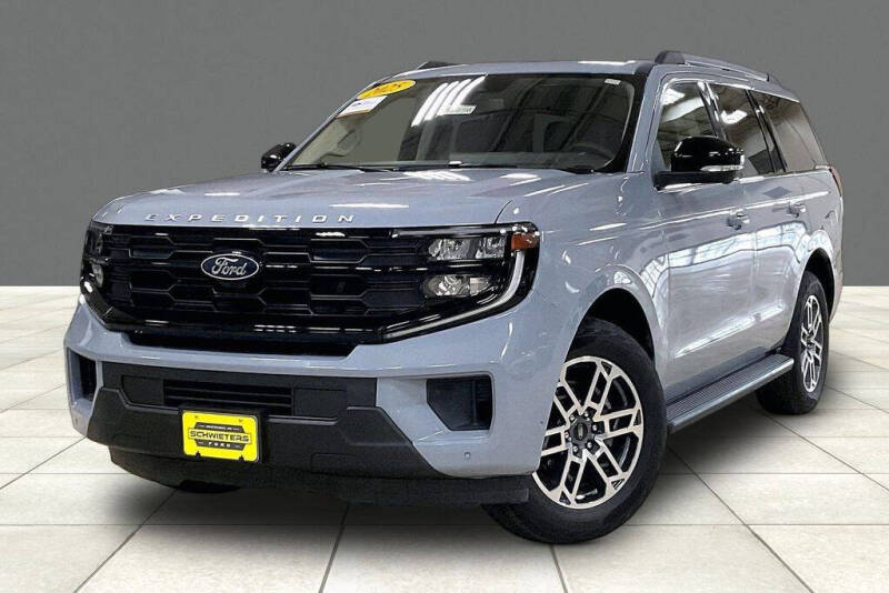 Used 2025 Ford Expedition Active with VIN 1FMJU1J80SEA36503 for sale in Montevideo, Minnesota