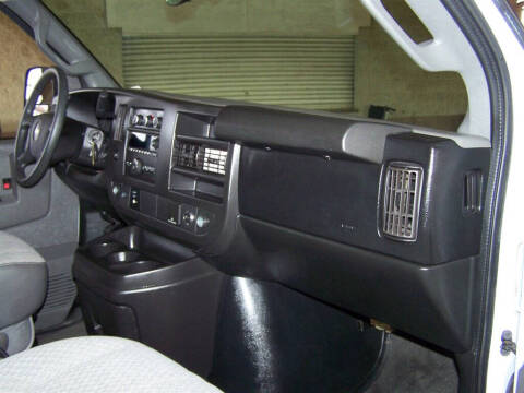 2017 Chevrolet Express LT 2500