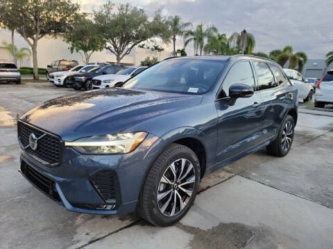 2024 Volvo XC60 B5 Core Dark Theme