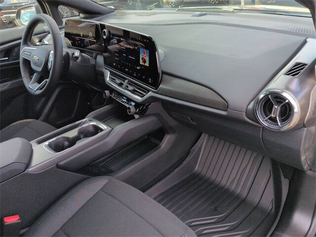 2026 Chevrolet Equinox EV LT 1