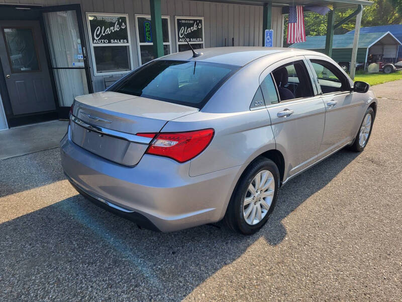 2013 Chrysler 200 Touring