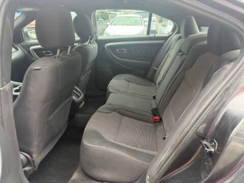 2018 Ford Taurus SEL
