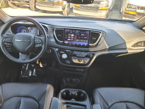 2021 Chrysler Pacifica Touring L