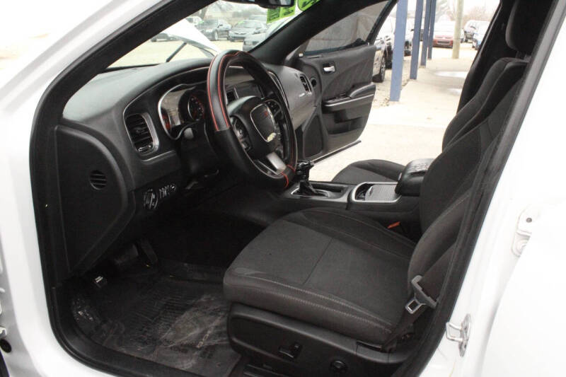 2017 Dodge Charger SXT