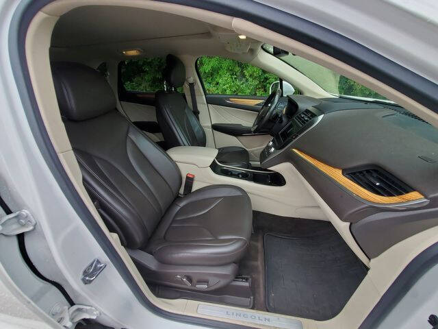 2016 Lincoln MKC Select