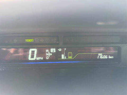 2013 Toyota Prius v Two