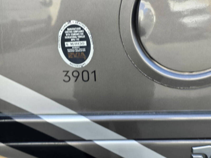 2017 Thor Motor Coach Aria