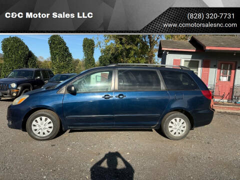 2005 Toyota Sienna LE 8 Passenger