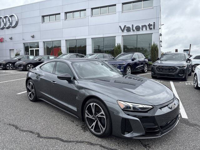 2023 Audi e-tron GT quattro Premium Plus