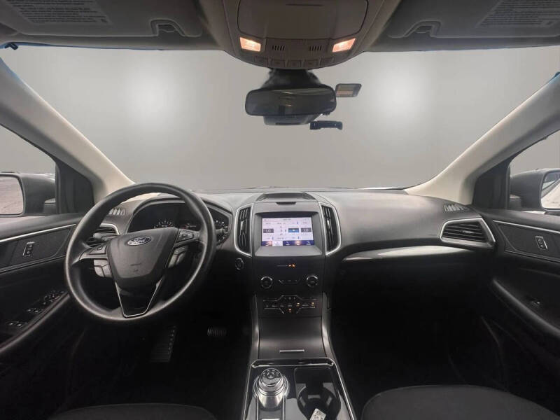 2020 Ford Edge SE