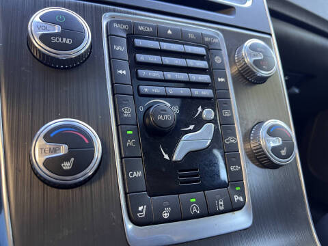 2015 Volvo V60 T5 Drive-E Platinum