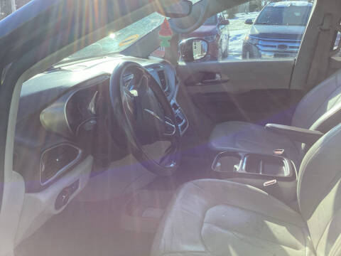 2017 Chrysler Pacifica Touring Plus