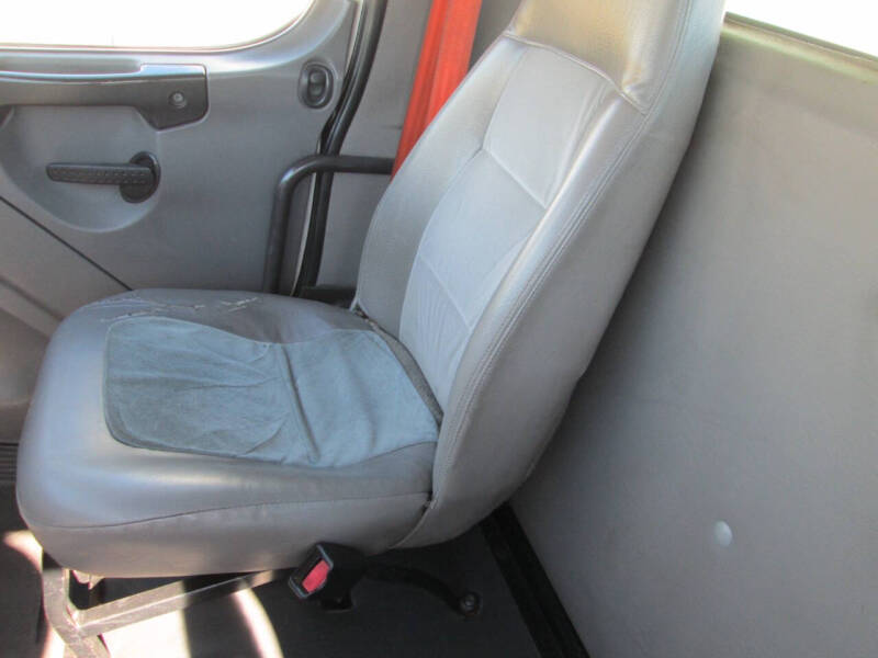 2007 Freightliner Business class M2