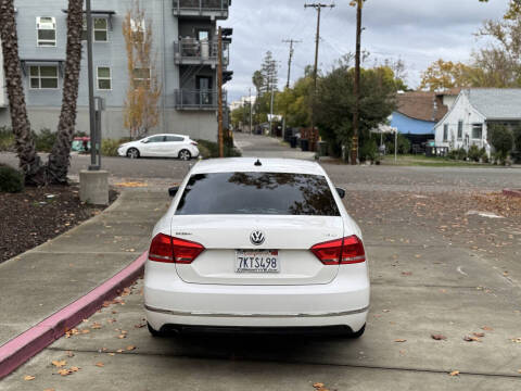 2015 Volkswagen Passat 1.8T SE