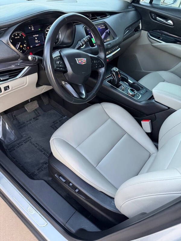2019 Cadillac XT4 Luxury