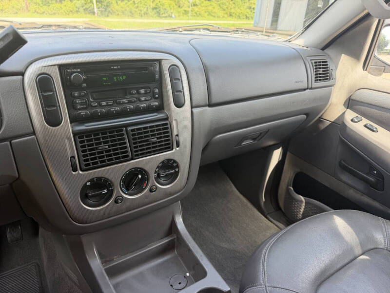 2003 Ford Explorer XLT