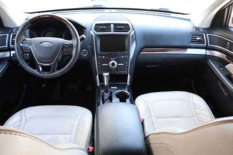 2017 Ford Explorer Platinum