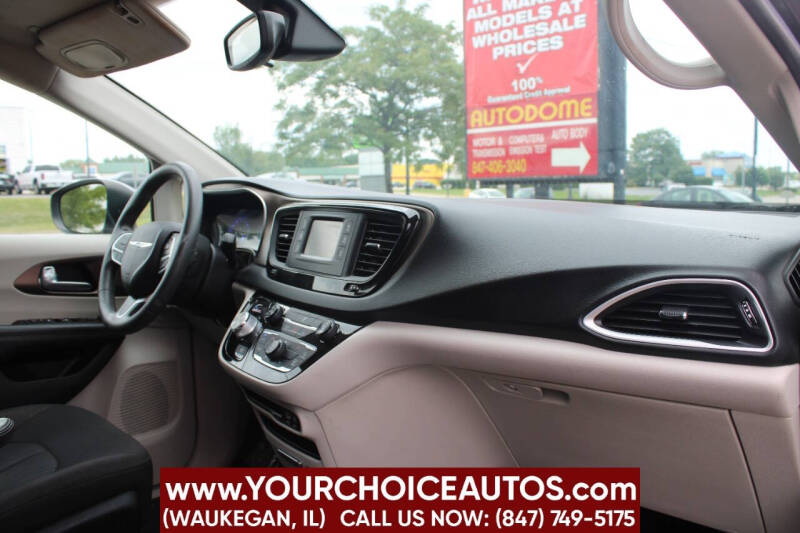 2017 Chrysler Pacifica LX